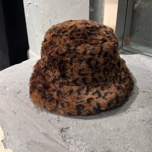 레오파드 퍼 버킷햇 