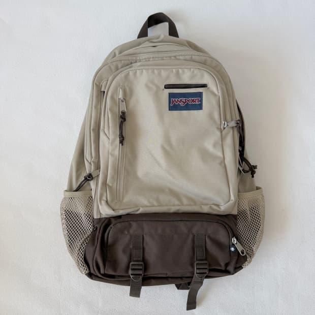 잔스포츠(JANSPORT) 백팩