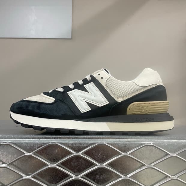 뉴발란스 574 레거시 블랙 앙고라 300