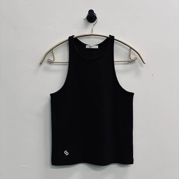 Cerric (세릭) 심볼 로고 골지 민소매