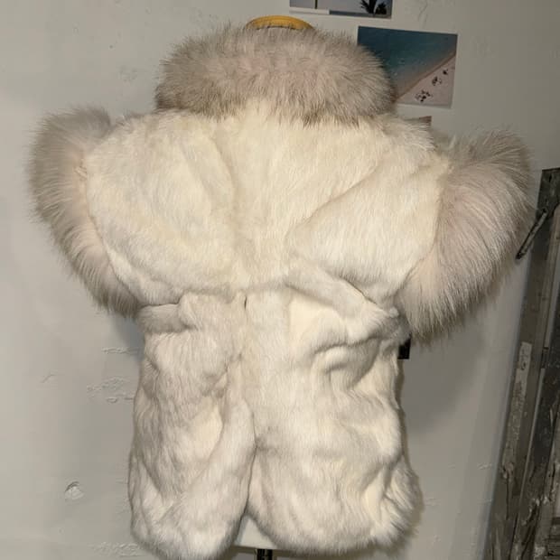 리버서블 리얼퍼 조끼