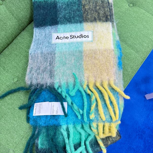 아크네 스튜디오 머플러