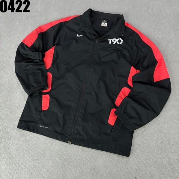 나이키 T90 블랙/레드 바람막이 자켓 105