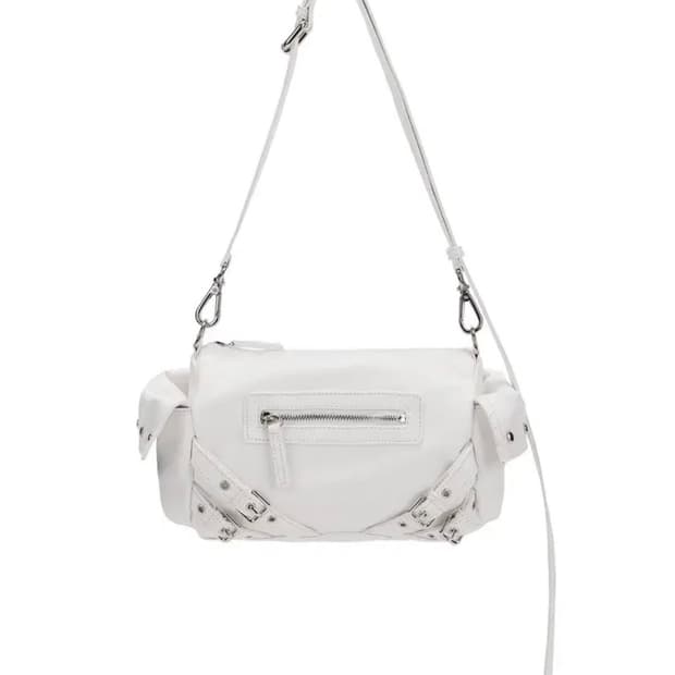 다이닛 STUD POCKET BAG IN IVORY 새상품
