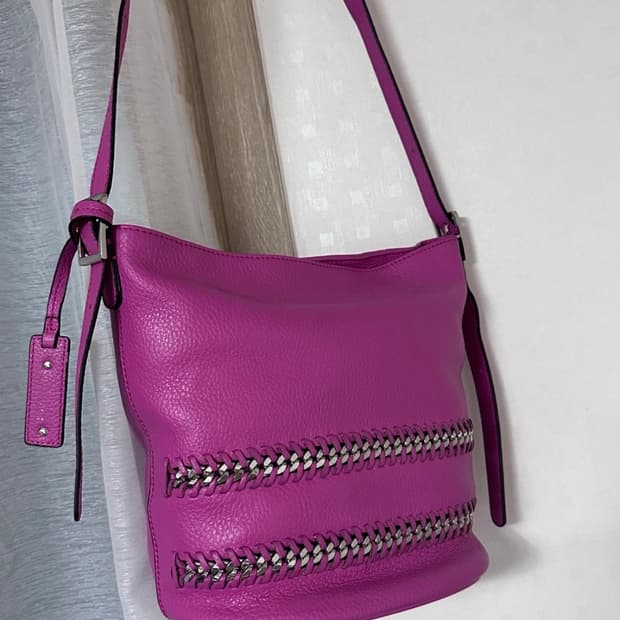 모르간 가죽크로스백