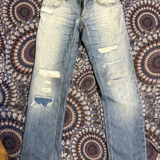 Dolce & Gabbana Distroyed denim pants
