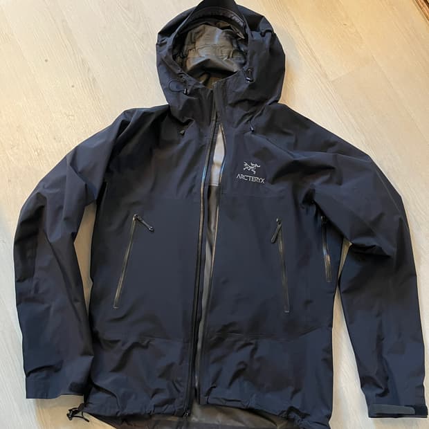 아크테릭스 베타 sl 하이브리드 M사이즈