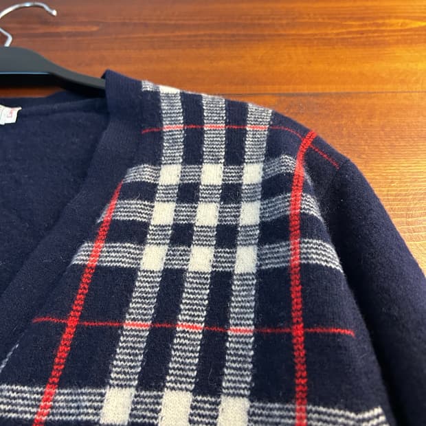 버버리 가디건 