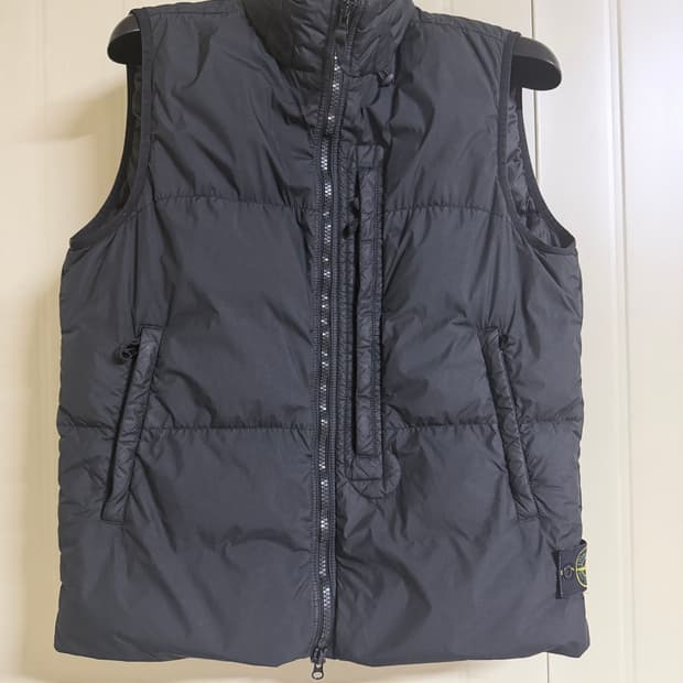 스톤아일랜드 크링클랩스 조끼패딩 xl