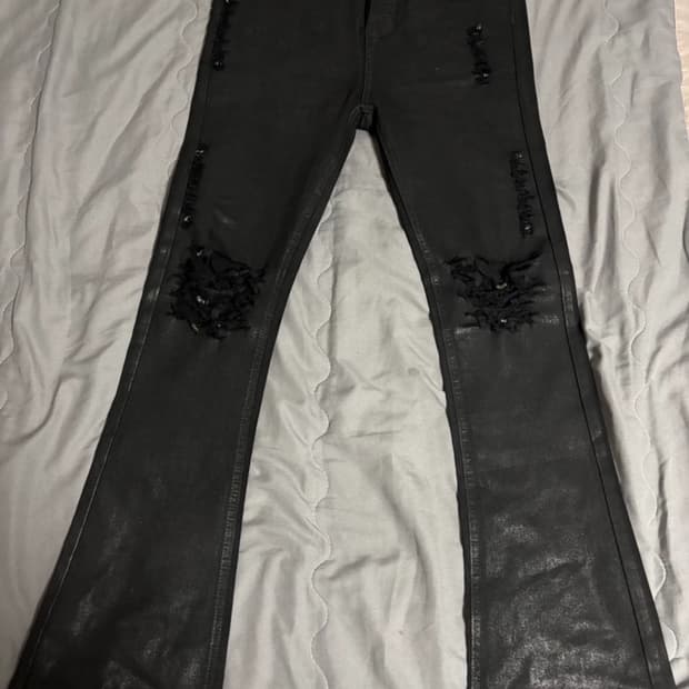 Piercing Waxed Flared Jeans