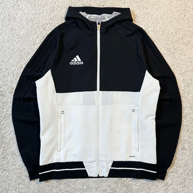 아디다스 사이드라인 배색 바람막이 자켓 오레오