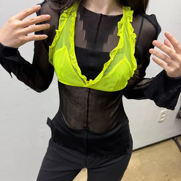 언더커버 20S/S 레디투웨어 매쉬 프릴 브라