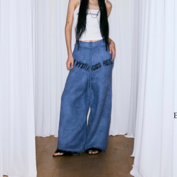 더 미스테리어스호텔 니트팬츠 블루