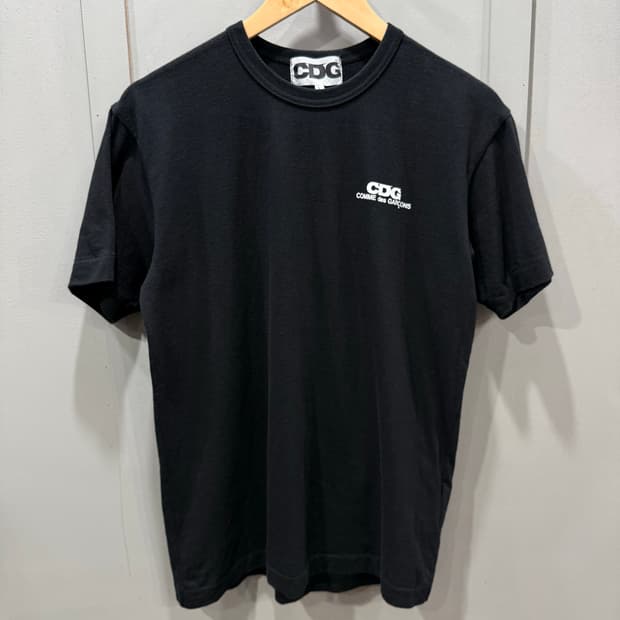 L 꼼데가르송 CDG 스몰로고 반팔 티셔츠