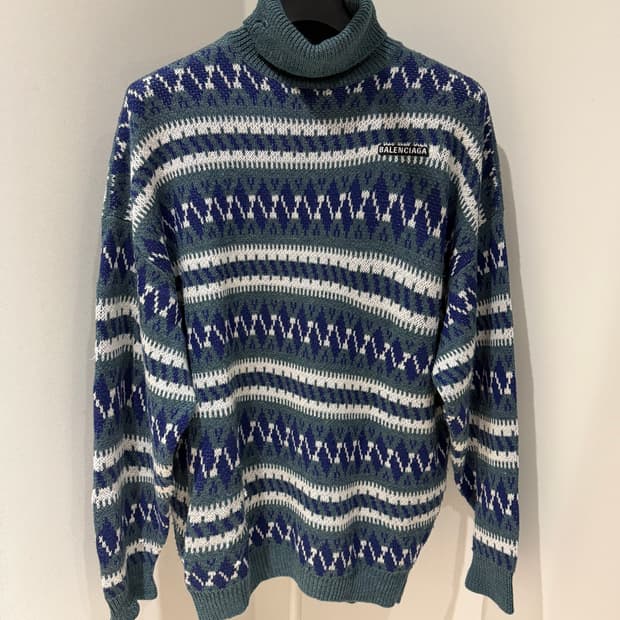 [S] 발렌시아가 19FW 런웨이 터틀넥니트