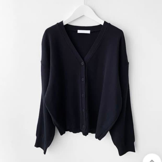 원더원더 아미드 베이직 브이넥 니트 가디건