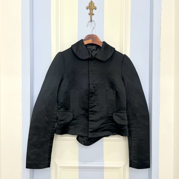 꼼데가르송 라운드카라 훅 재킷 / 2018AW 컬렉션