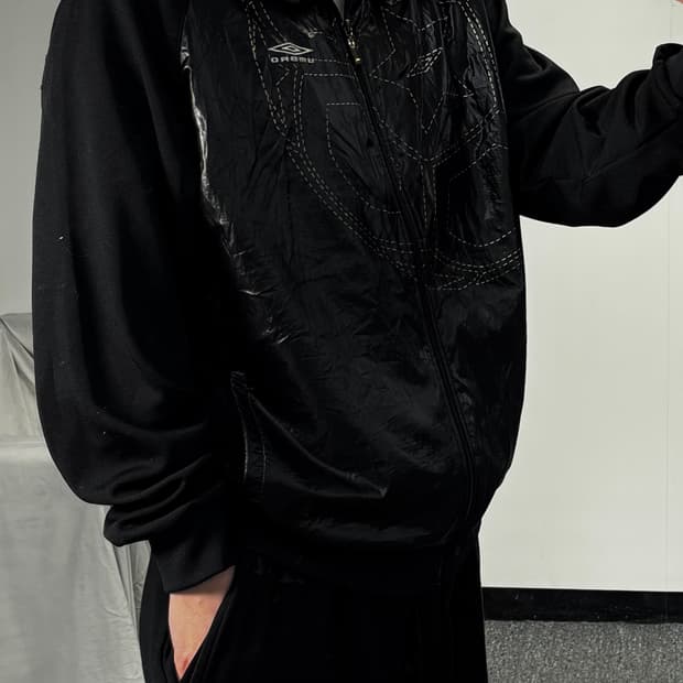 엄브로 하이브리드 집업 자켓