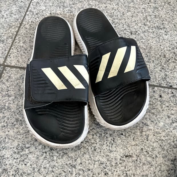285 아디다스 알파바운스 슬리퍼
