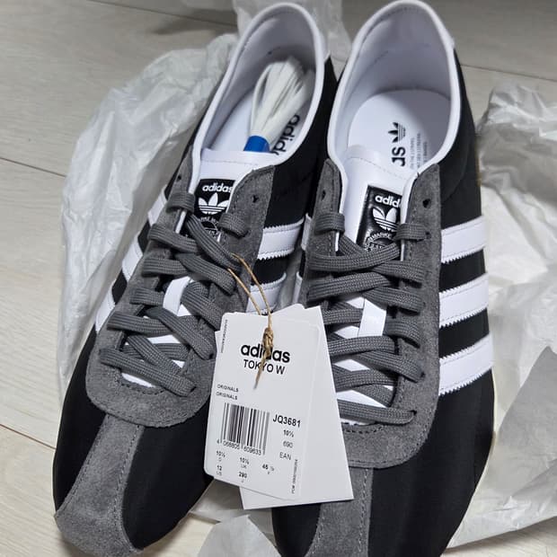 아디다스 도쿄 블랙 화이트 새상품