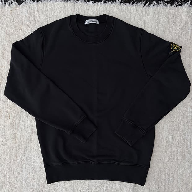 스톤아일랜드 맨투맨 블랙 