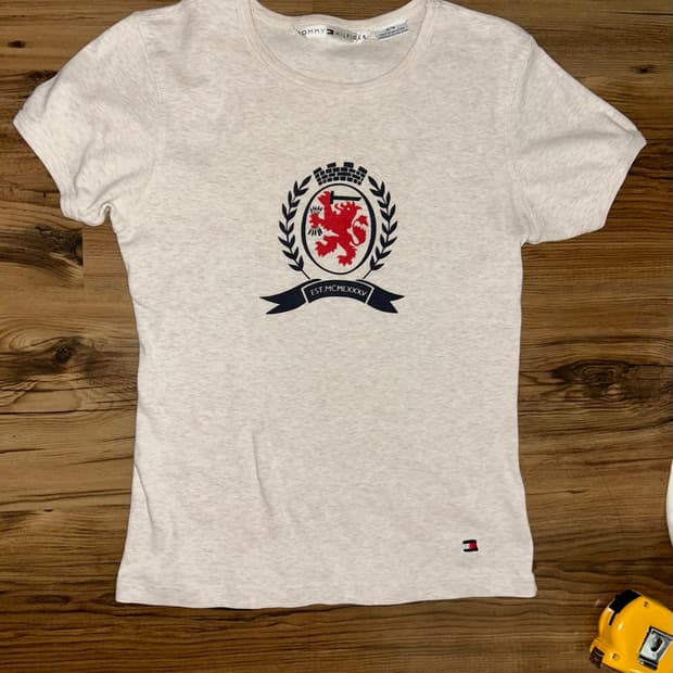 Tommy Hilfiger Y2K Crest Logo Slim Tee