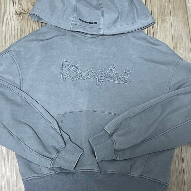 인사일런스우먼 후드티