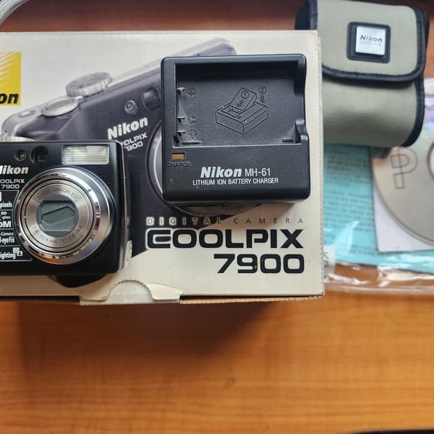 니콘 쿨픽스 COOLPIX 7900 디지털 카메라 민트급 풀박스