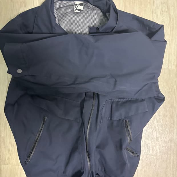 GR10K 자켓