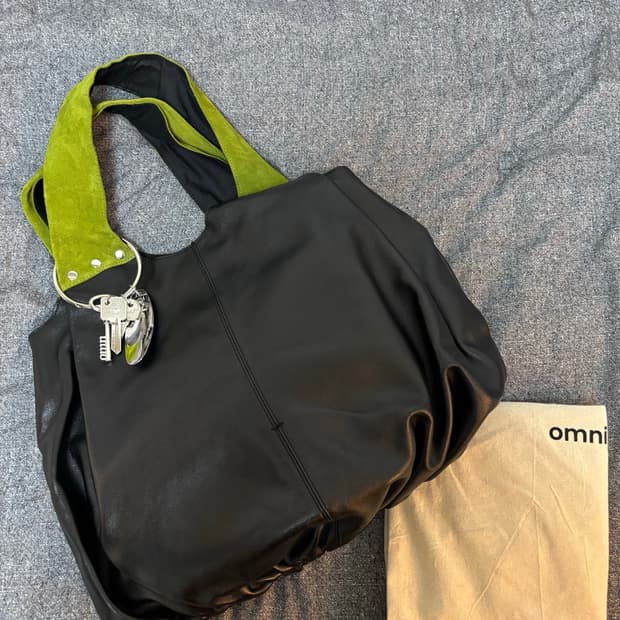 옴니포턴트 플뢰르 호보백 + 키링 세트 Suede Green