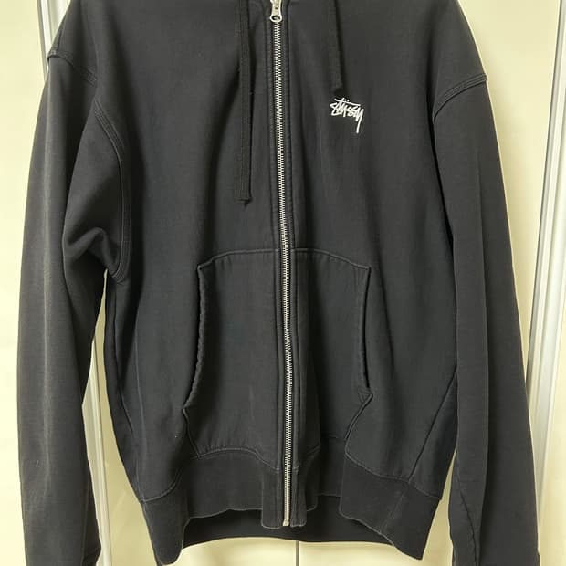 (M) 스투시 기모 후드집업 블랙 STOCK LOGO ZIP HOODIE