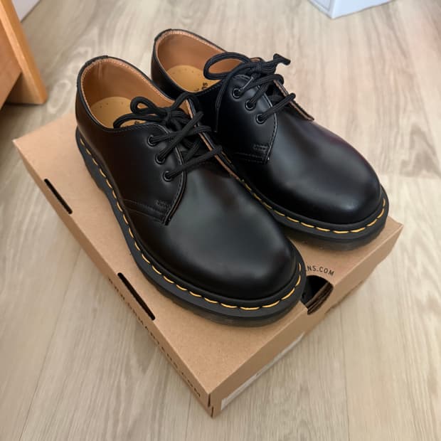닥터마틴1461 스무스 220-230 새상품급