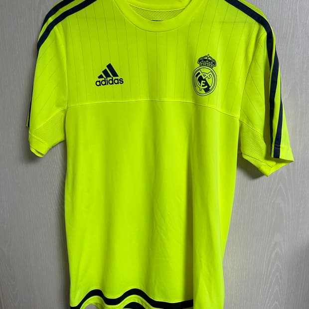 아디다스 레알마드리드 트레이닝 반팔 100사이즈 팜