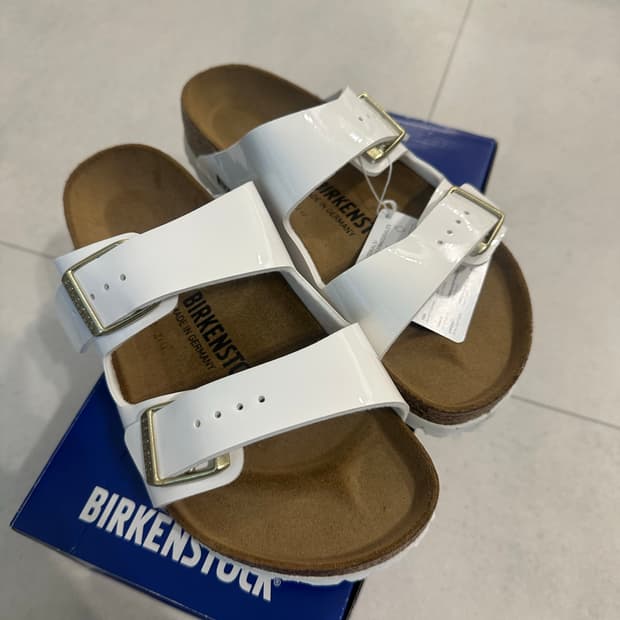 버켄스탁 아리조나 페이턴트 366(230) 새상품