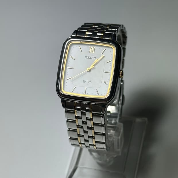 SEIKO quartz spirit