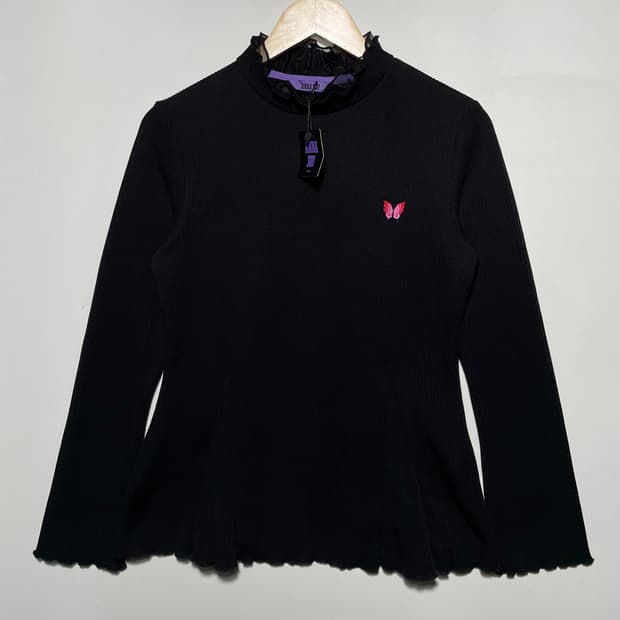 새상품 안나수이 블랙 나비 자수 니트