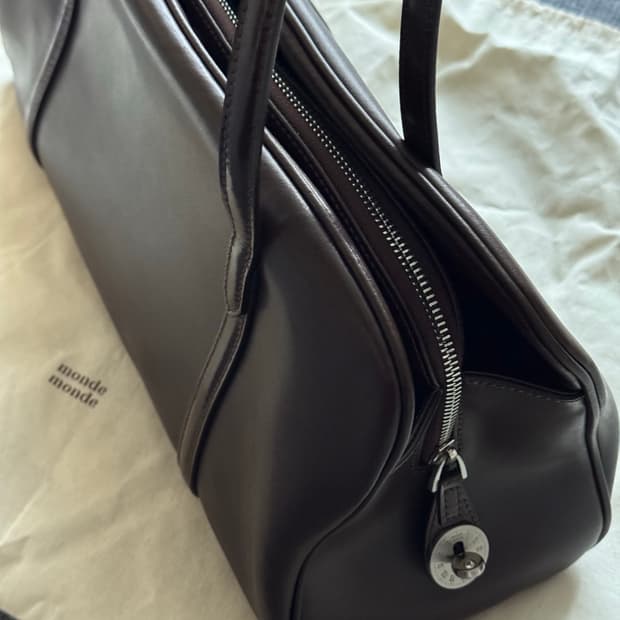 몽드몽드 모먼트백 라지 브라운