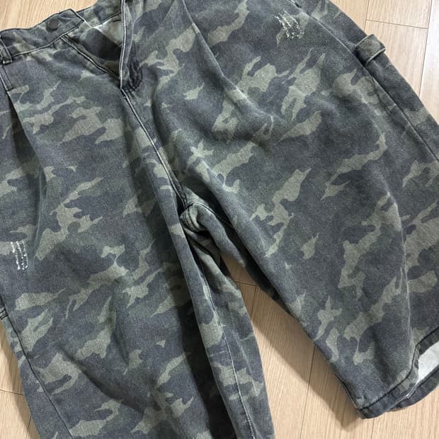 디미트리블랙 바이오워싱 카펜터 버뮤다 데님 팬츠_카모플라쥬 3