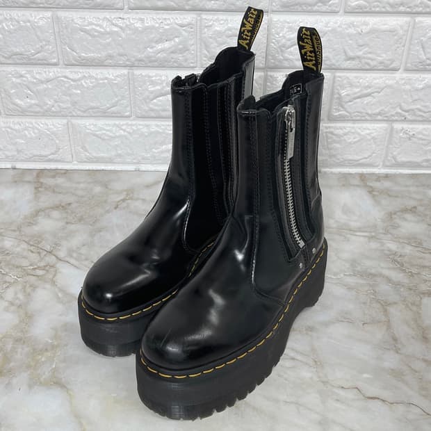 Dr. Martens 2976 MAX Platform boots UK6