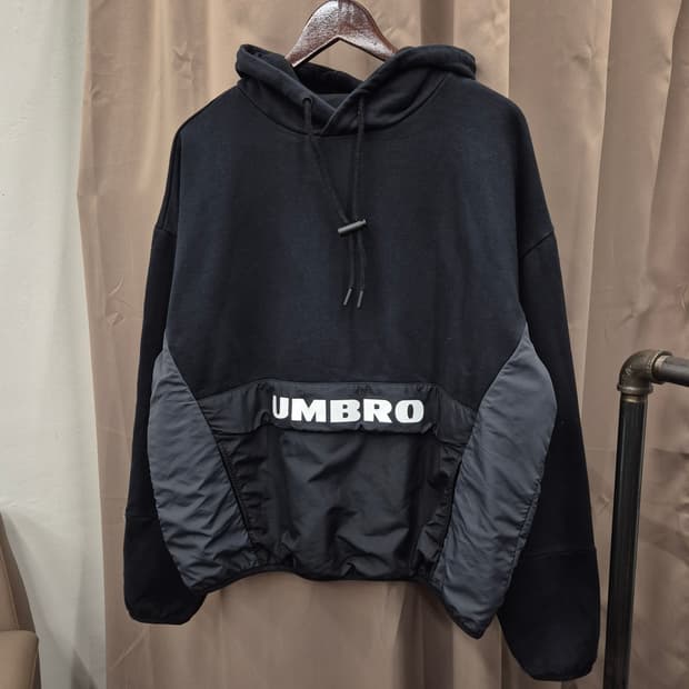 엄브로 아노락 후드티  105