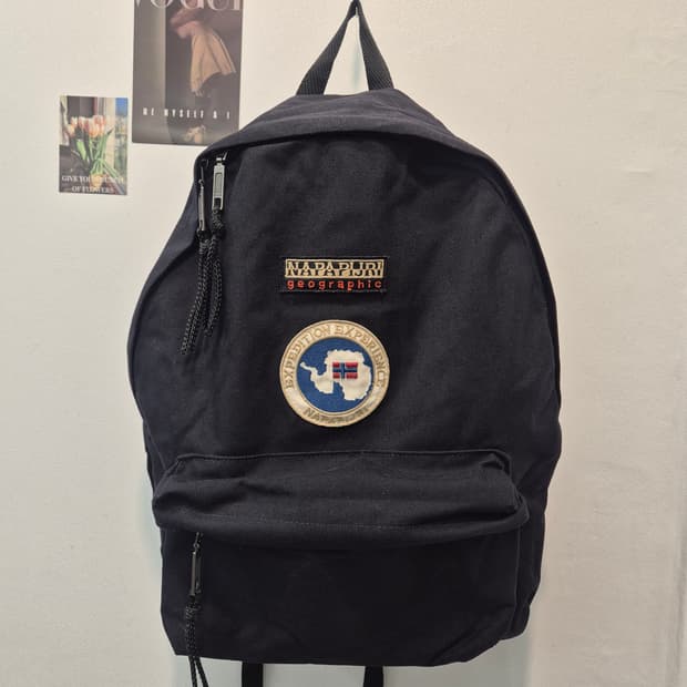 나파피리 지오그래픽 블랙 백팩