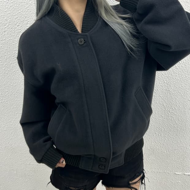 입생로랑 스몰로고 딥차콜 플리스 자켓