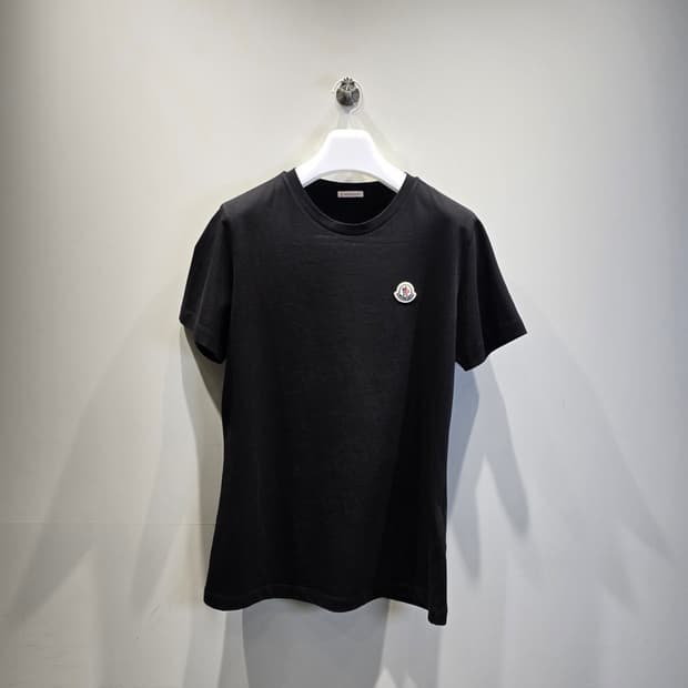 [중고/정품] 몽클레어 와펜 반팔 티셔츠 블랙 L