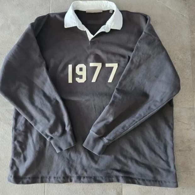 피어오브갓 에센셜 1977 럭비 셔츠