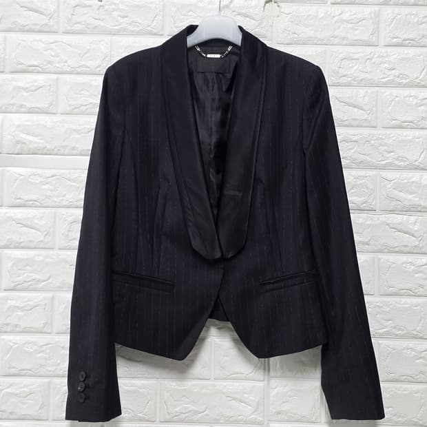 한섬 타임 블랙 스트라이프 여성 자켓 M