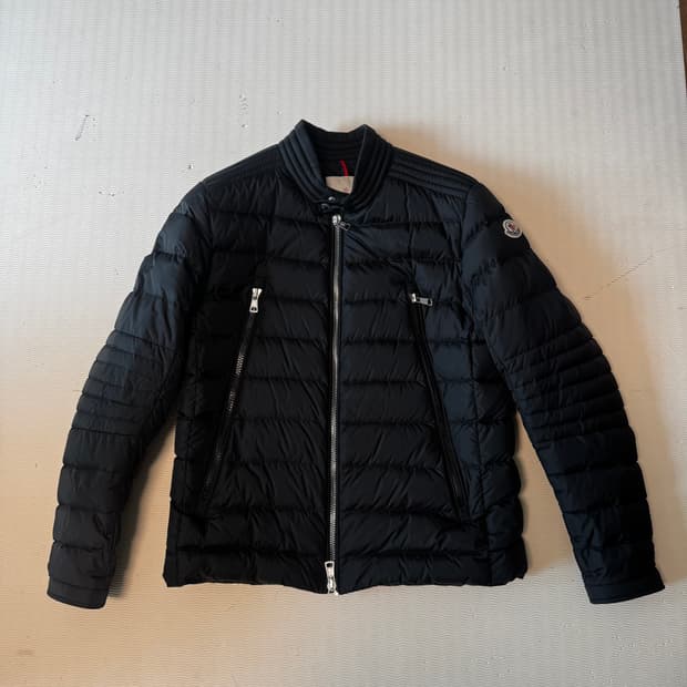 몽클레어(몽클레르) 아미오 5 사이즈 블랙 패딩