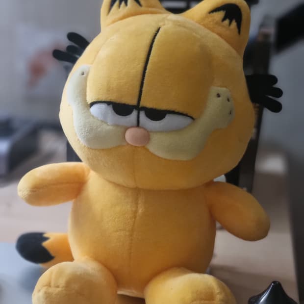 통통한 가필드 인형