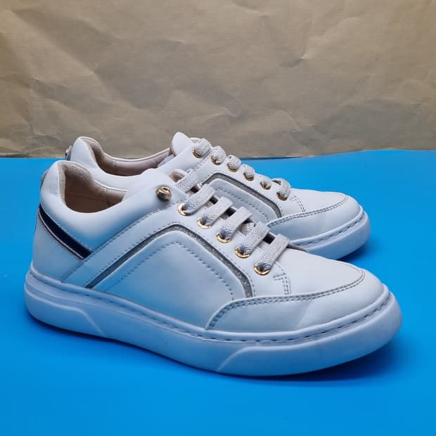 미쉘바이탠디 여성스니커즈235 