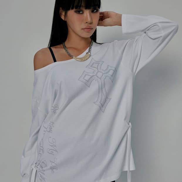 길라 아카이브 ONE SHOULDER GRAPHIC LONG SLEEVE