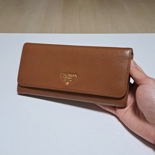 [100%/정품] 프라다 브라운 그레인 레더 장지갑, 프라다장지갑